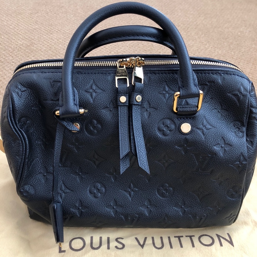 SOLD 🥰🎉 LV speedy 25 bandolier